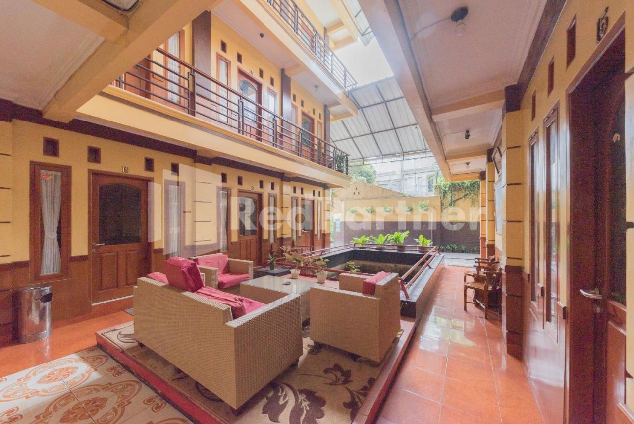 ออเรนจ์ โฮม ซาเรียะห์ Hotel บันดุง ภายนอก รูปภาพ