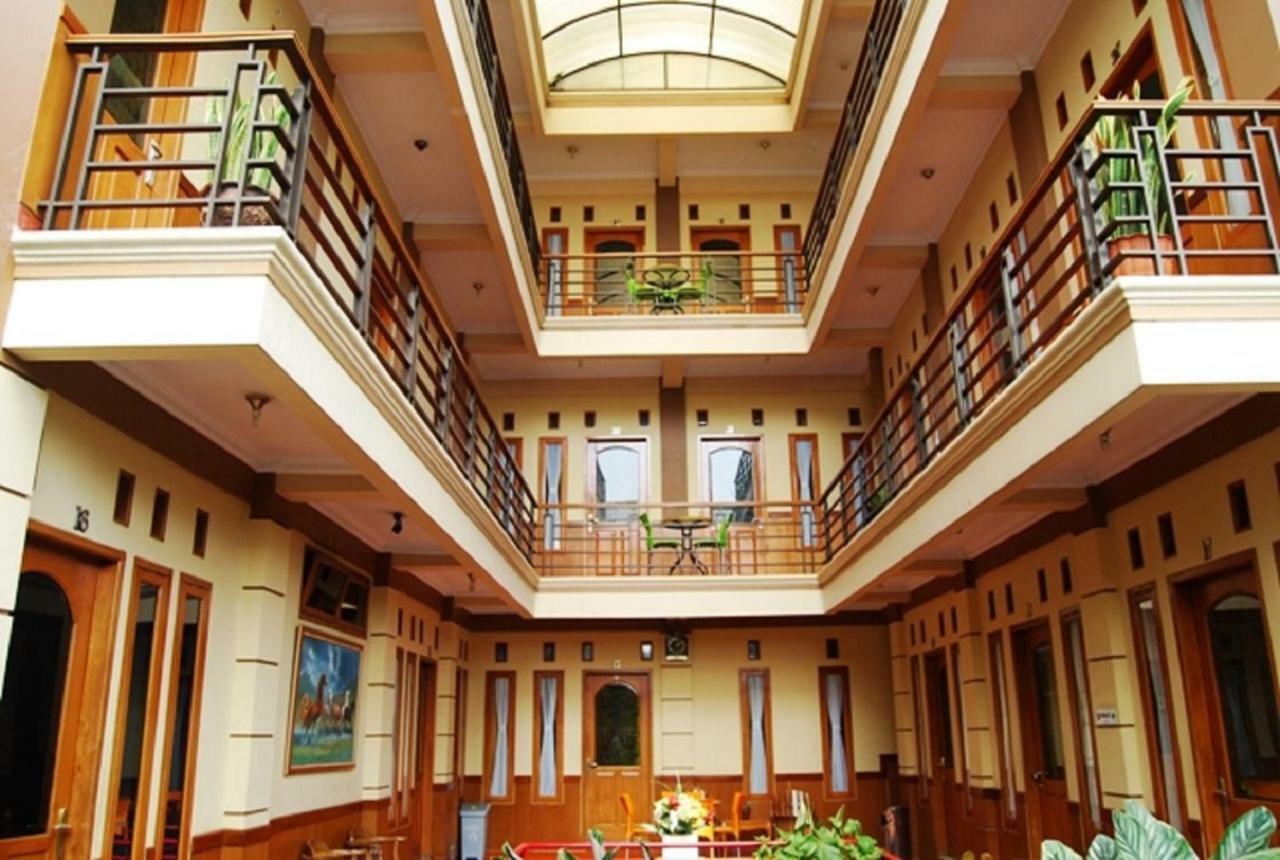 ออเรนจ์ โฮม ซาเรียะห์ Hotel บันดุง ภายนอก รูปภาพ
